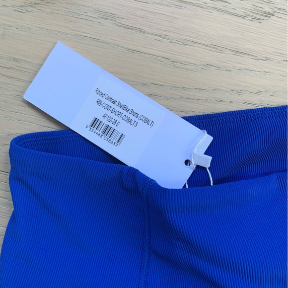 Matching sports bra and shorts with pockets NWT - Picture 5 of 11